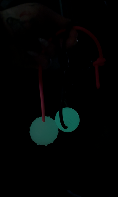 Pre-made ball tug 4,5 cm glow in the dark